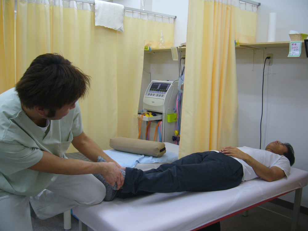 腰が痛い患者さん年間１０００人以上にしている当院の施術方法!